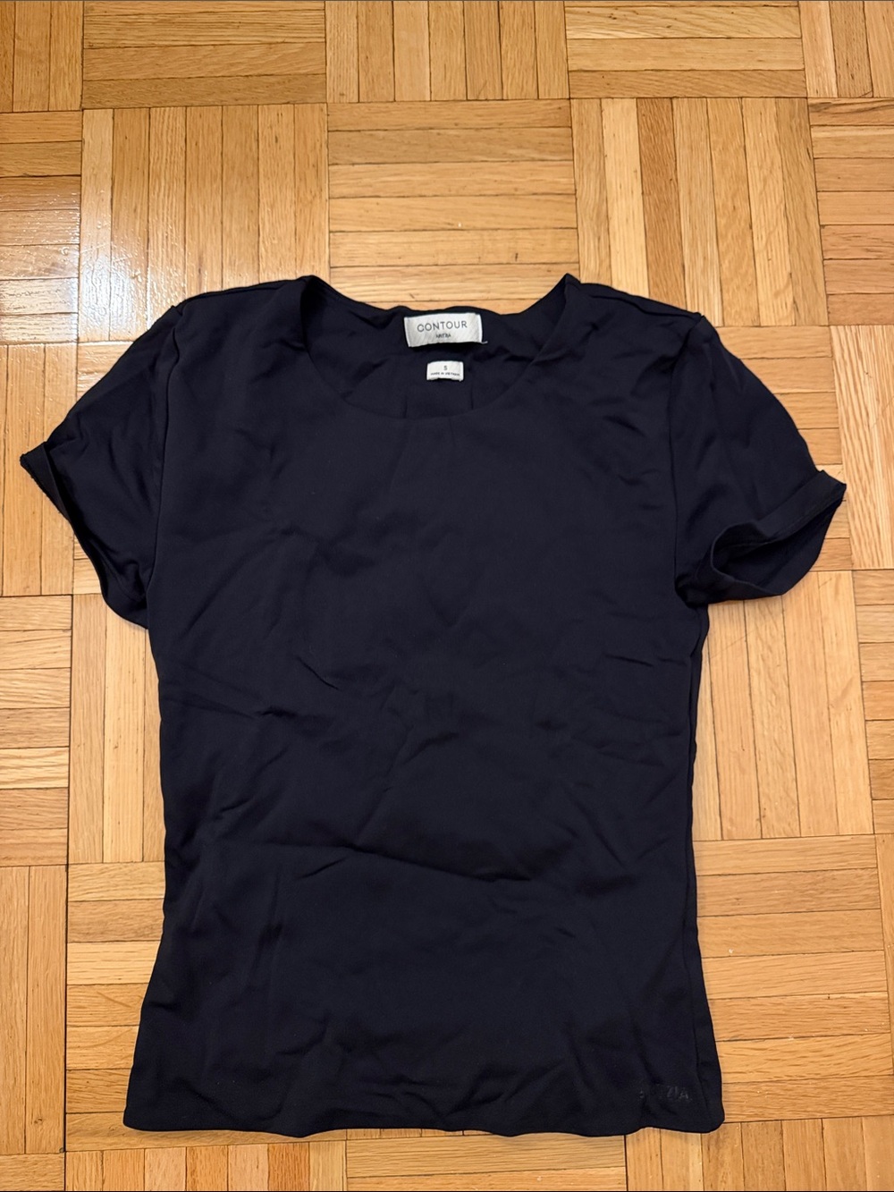 Aritzia Contour Short-Sleeve Crewneck Top in Navy